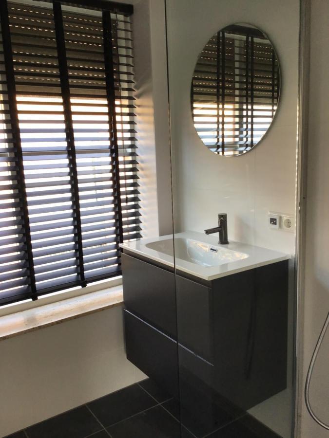 Chic Appartement In Sas Van Gent Exterior photo