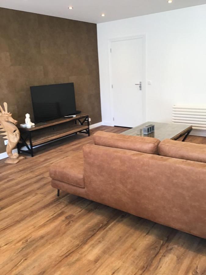 Chic Appartement In Sas Van Gent Exterior photo