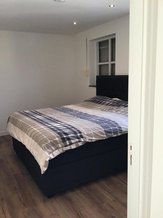 Chic Appartement In Sas Van Gent Exterior photo